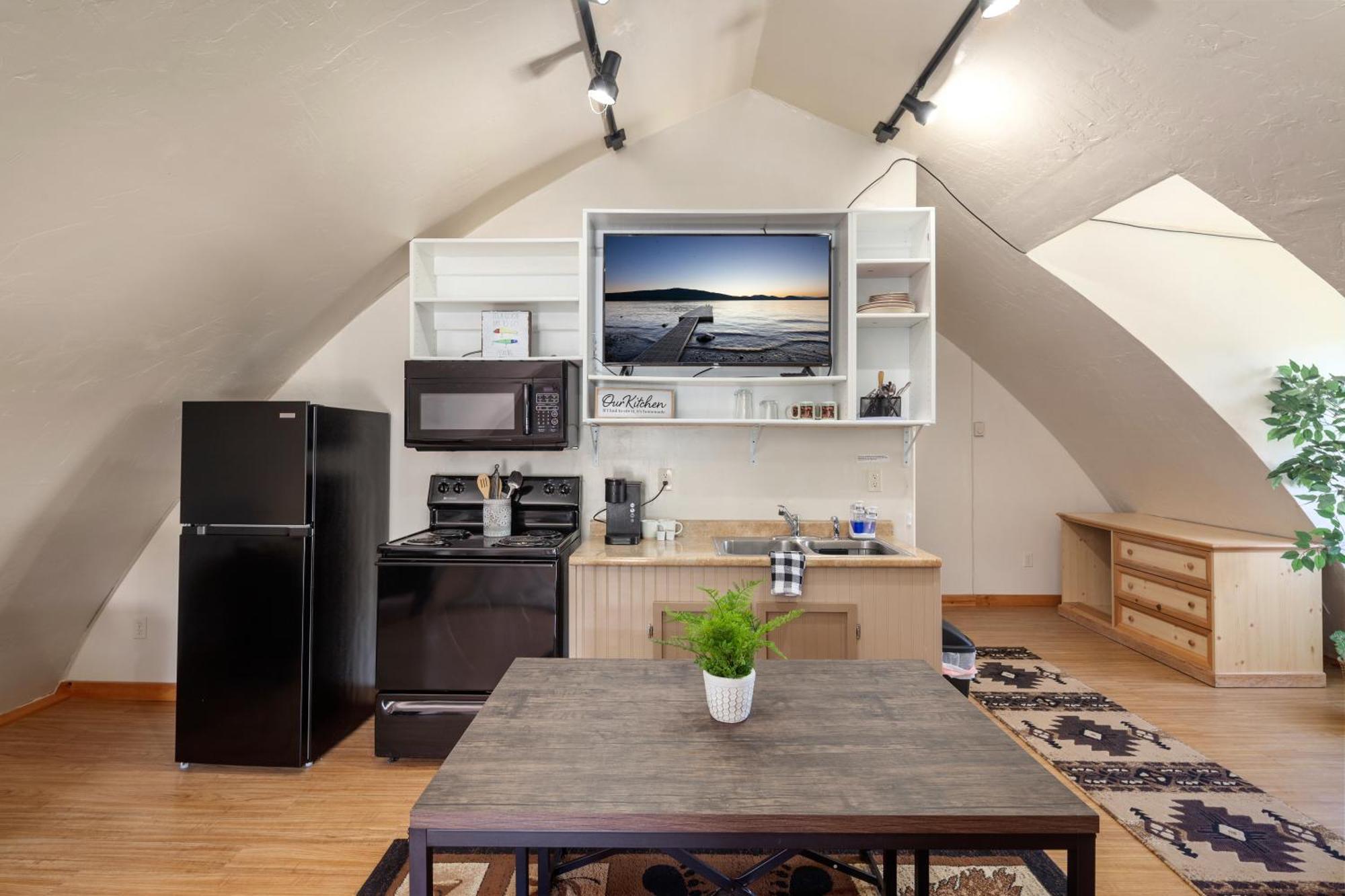 Sky Eco - Glacier General Store And Cabins Coram Luaran gambar