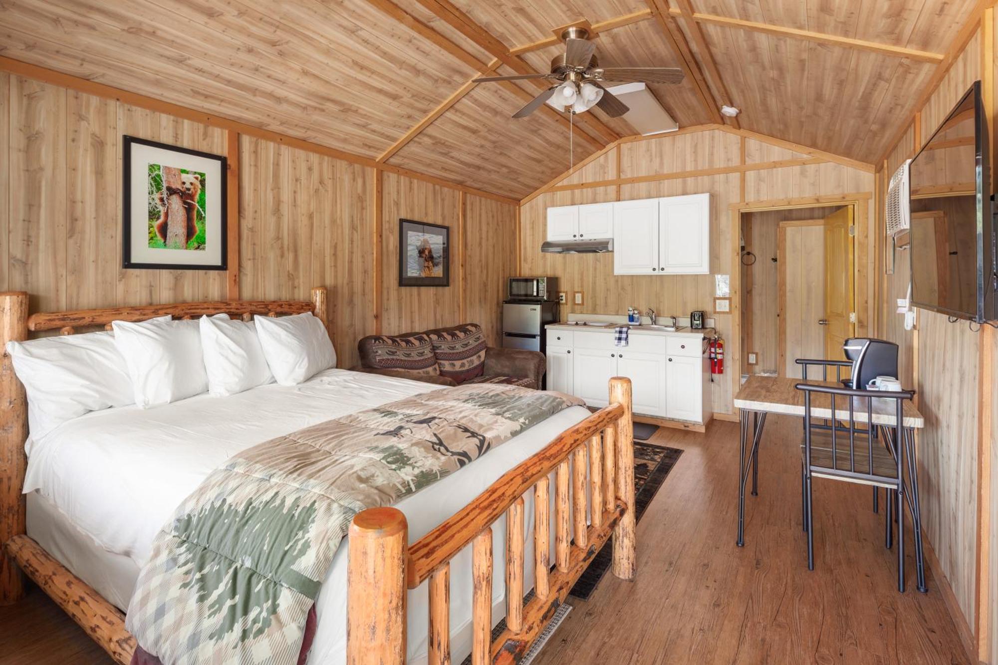 Sky Eco - Glacier General Store And Cabins Coram Luaran gambar
