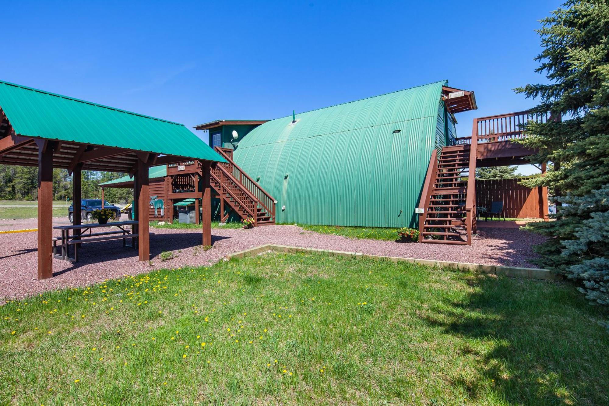 Sky Eco - Glacier General Store And Cabins Coram Luaran gambar