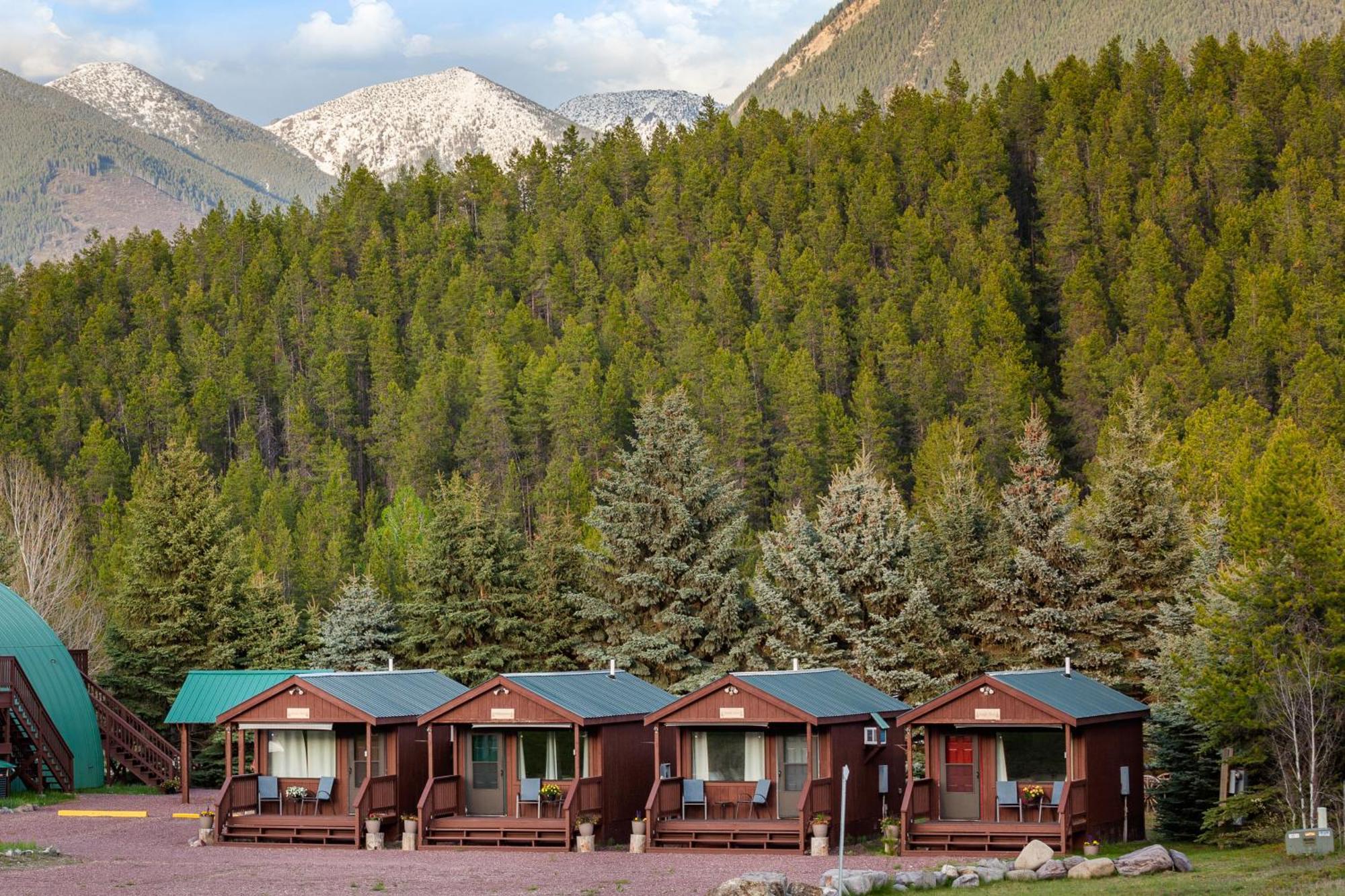 Sky Eco - Glacier General Store And Cabins Coram Luaran gambar