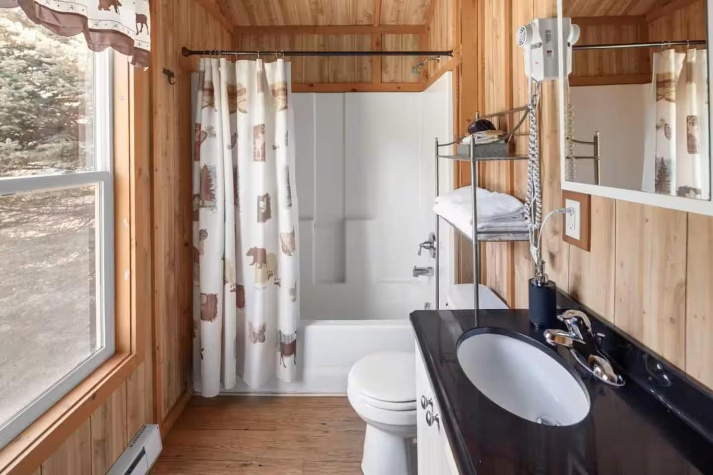 Sky Eco - Glacier General Store And Cabins Coram Luaran gambar