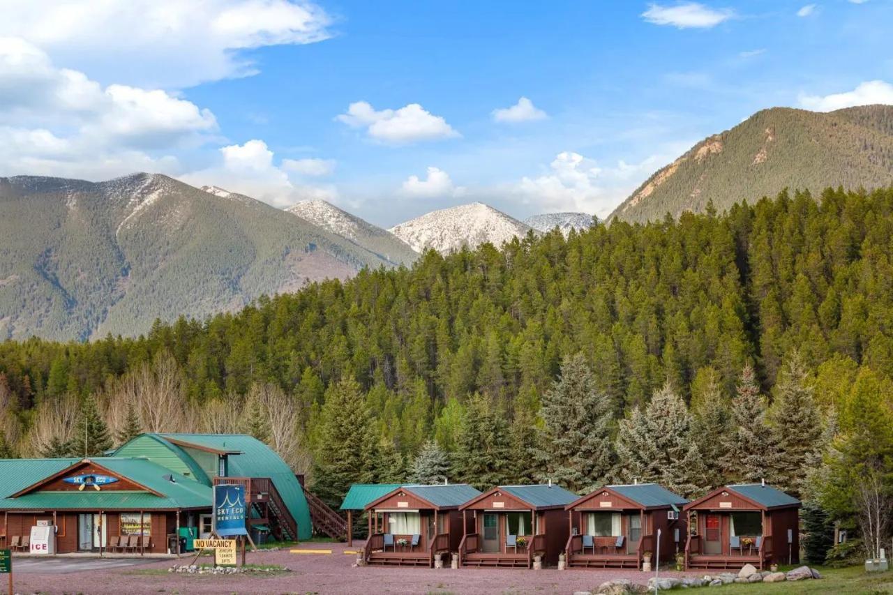 Sky Eco - Glacier General Store And Cabins Coram Luaran gambar